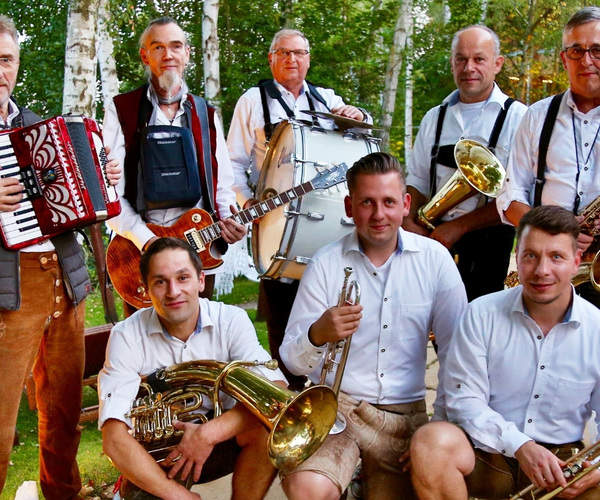 oktoberfest-huettengaudi-satama.jpg